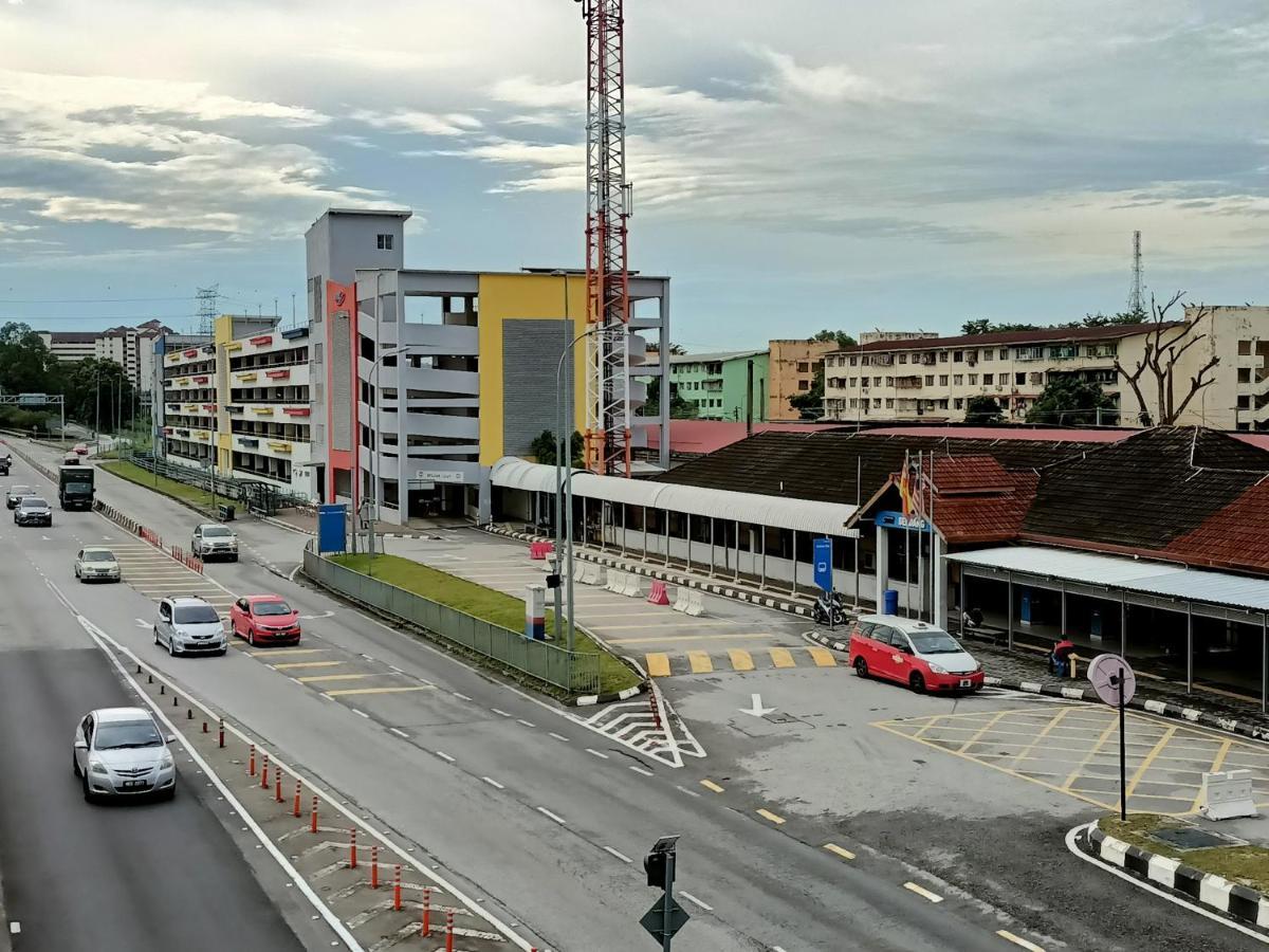 Astetica Residences @ Seri Kembangan Ngoại thất bức ảnh